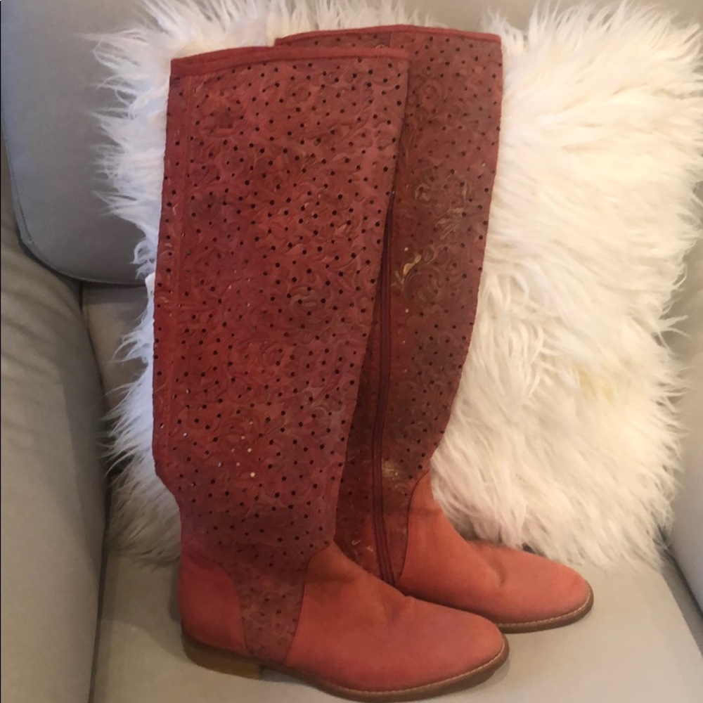 Made in Italy knee high suede boots by Vero Cuoio